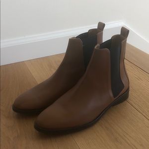Everlane modern Chelsea boot- cognac
